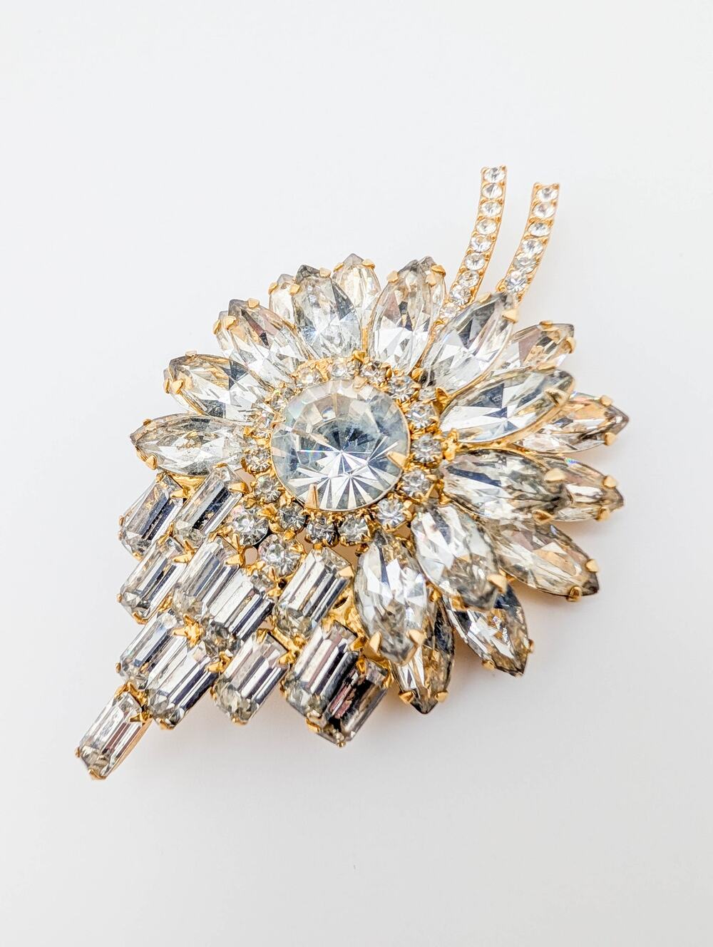 Verified D&E Juliana (ref #IIJJ-006608) Large Clear Leaf Brooch Pin Gorgeous
